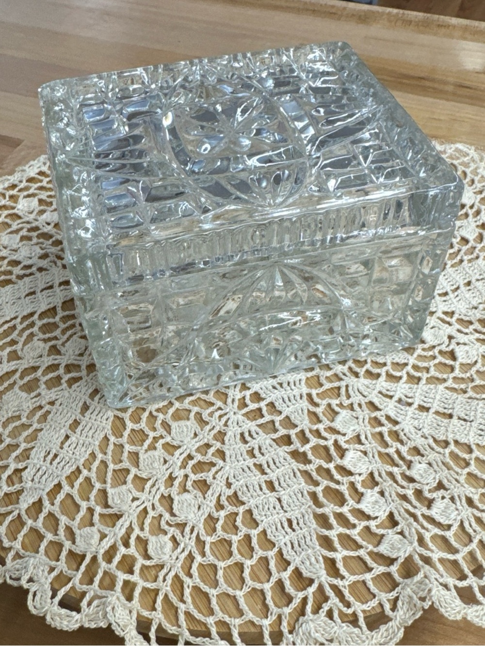 Vintage Anchor Hocking Mid 20th Century Pressed Glass Trinket Box
